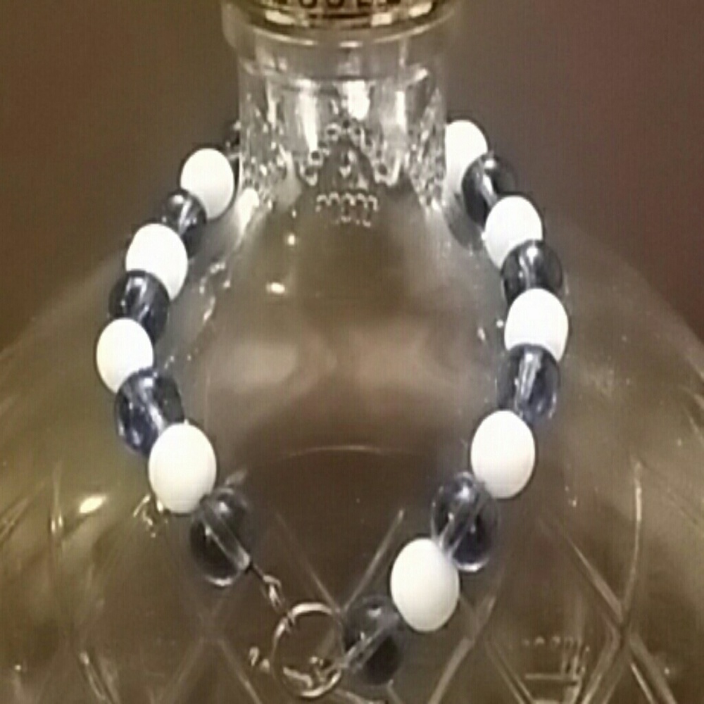 Bracelets - Picture 2 of 4